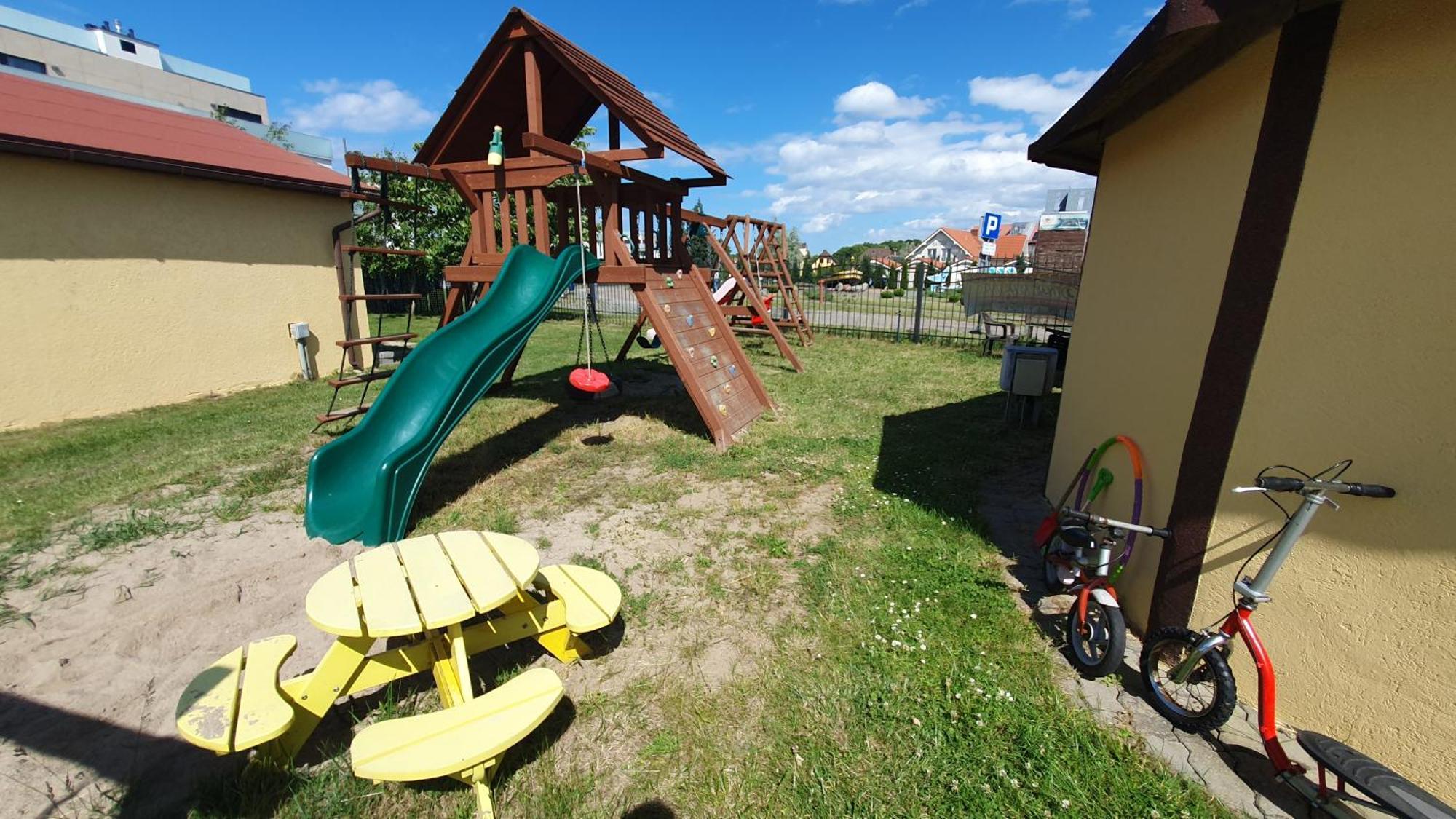 Camping Klif-Nowe Klimatyzowane Domki, 400M Od Centrum Rewala, 30M Od Morza Trzęsacz 外观 照片